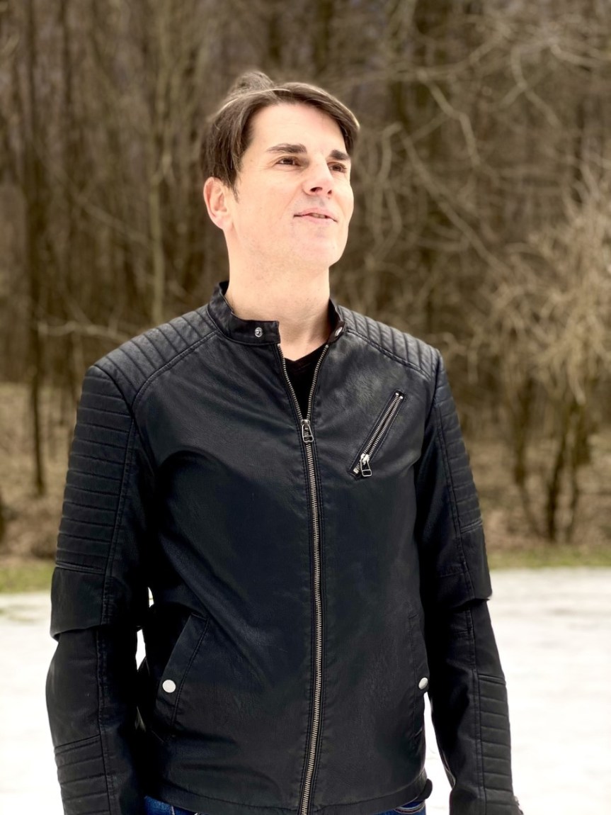 Ritorno a sonorità più rock per Max&nbsp;Deste